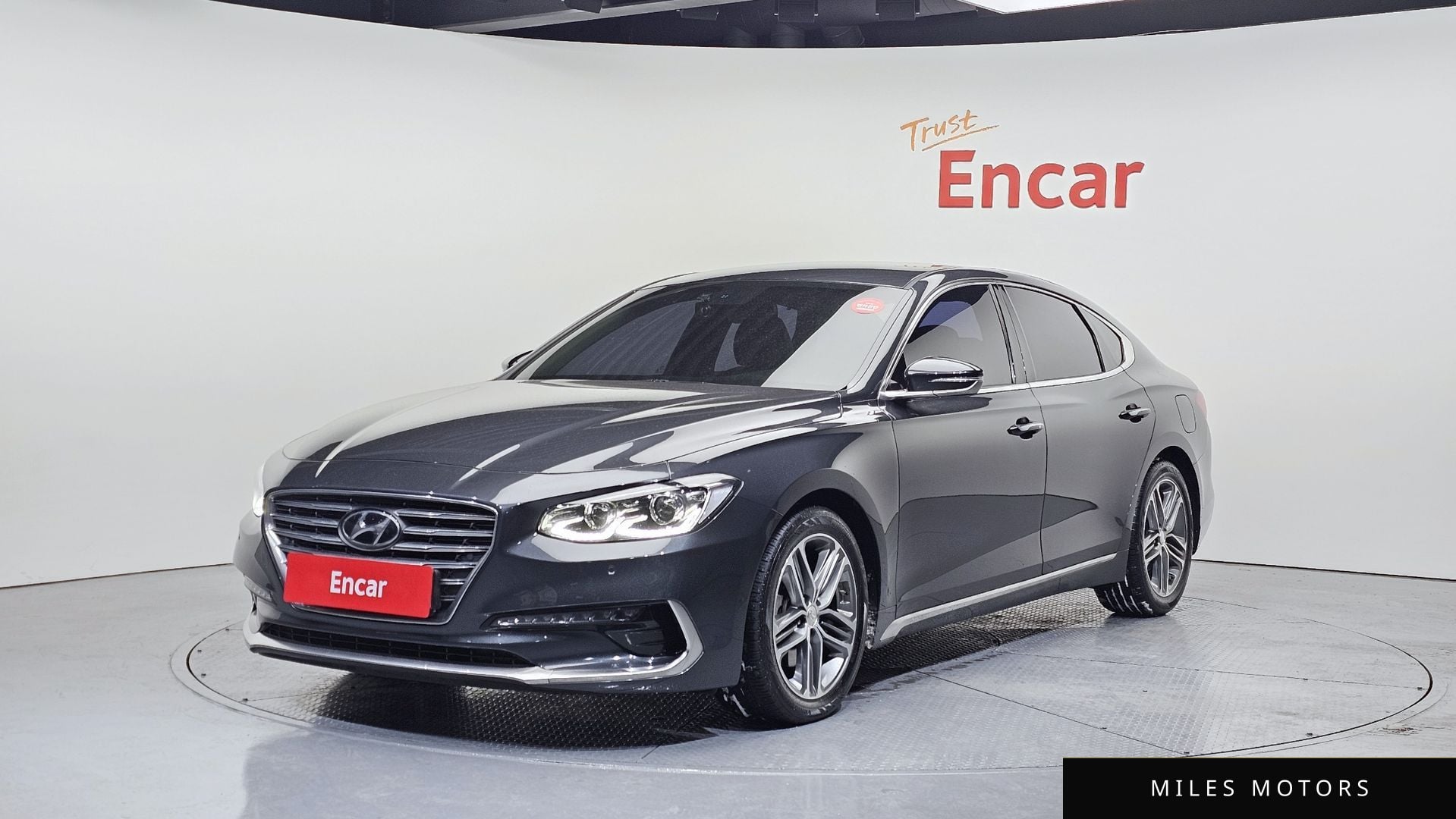Hyundai Grandeur 2018 — фото 1 из 12