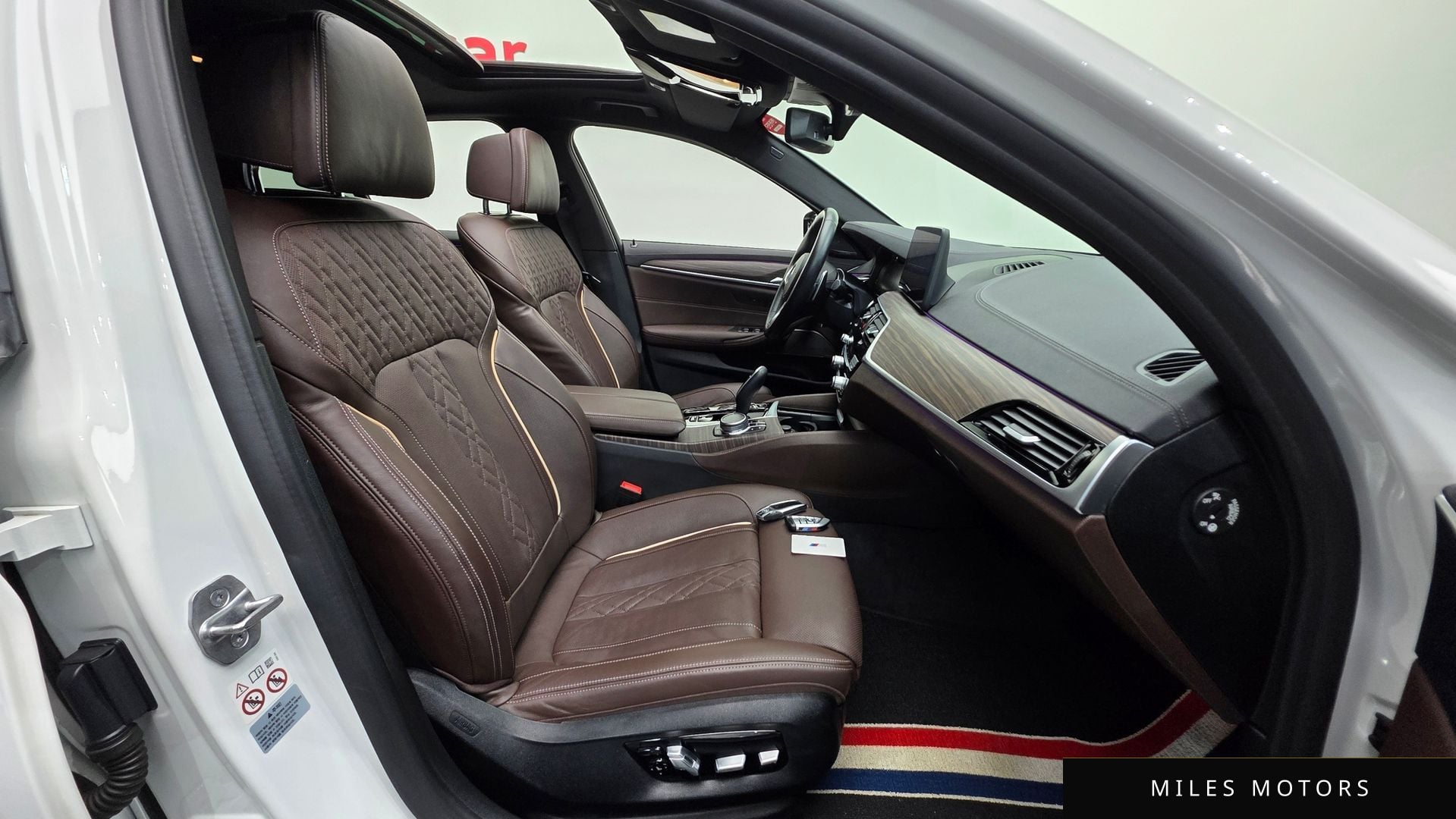 BMW 5시리즈 (G30) 2021 — миниатюра 10