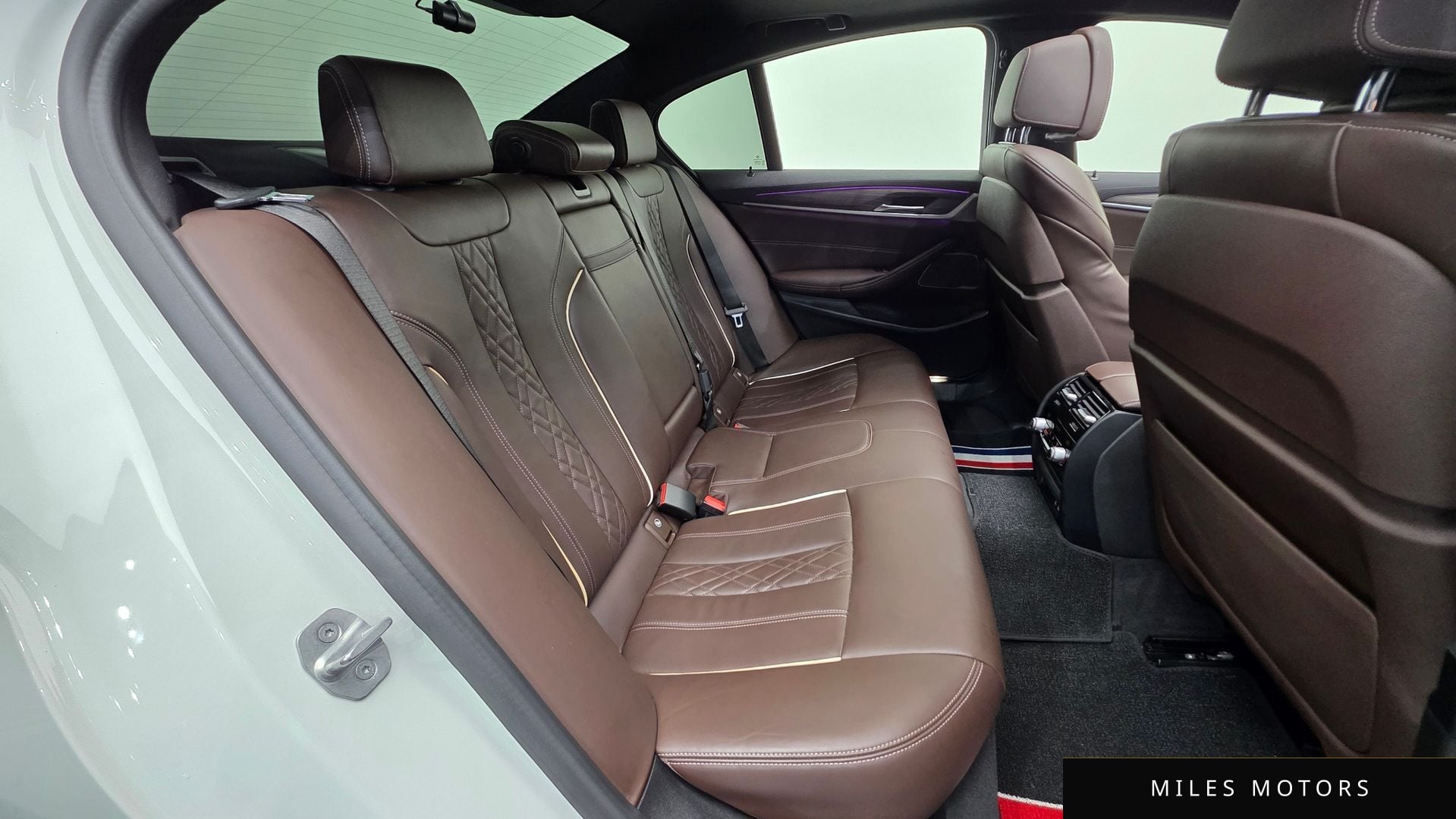 BMW 5시리즈 (G30) 2021 — миниатюра 19