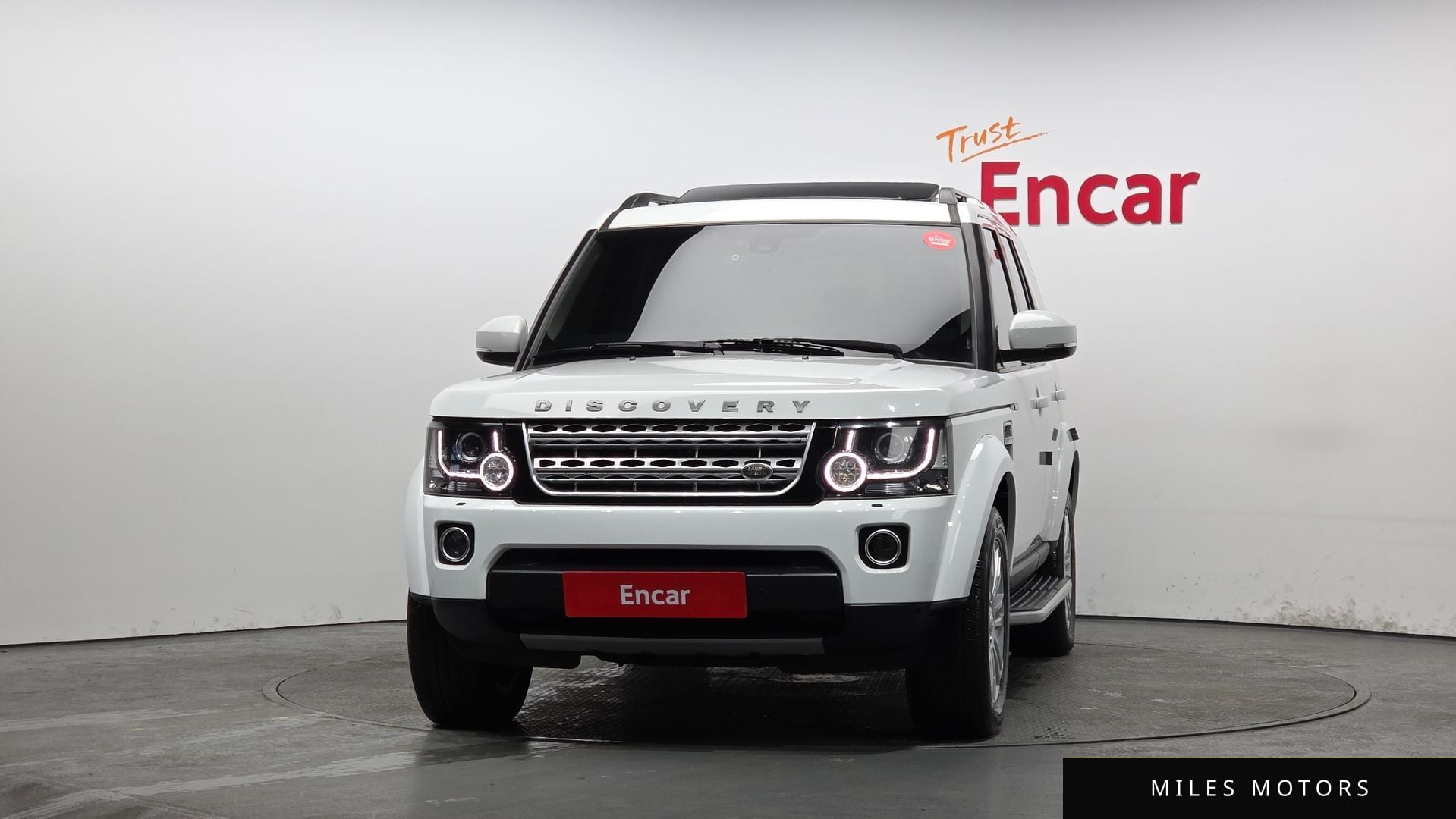 Land Rover Discovery 2015 — миниатюра 3