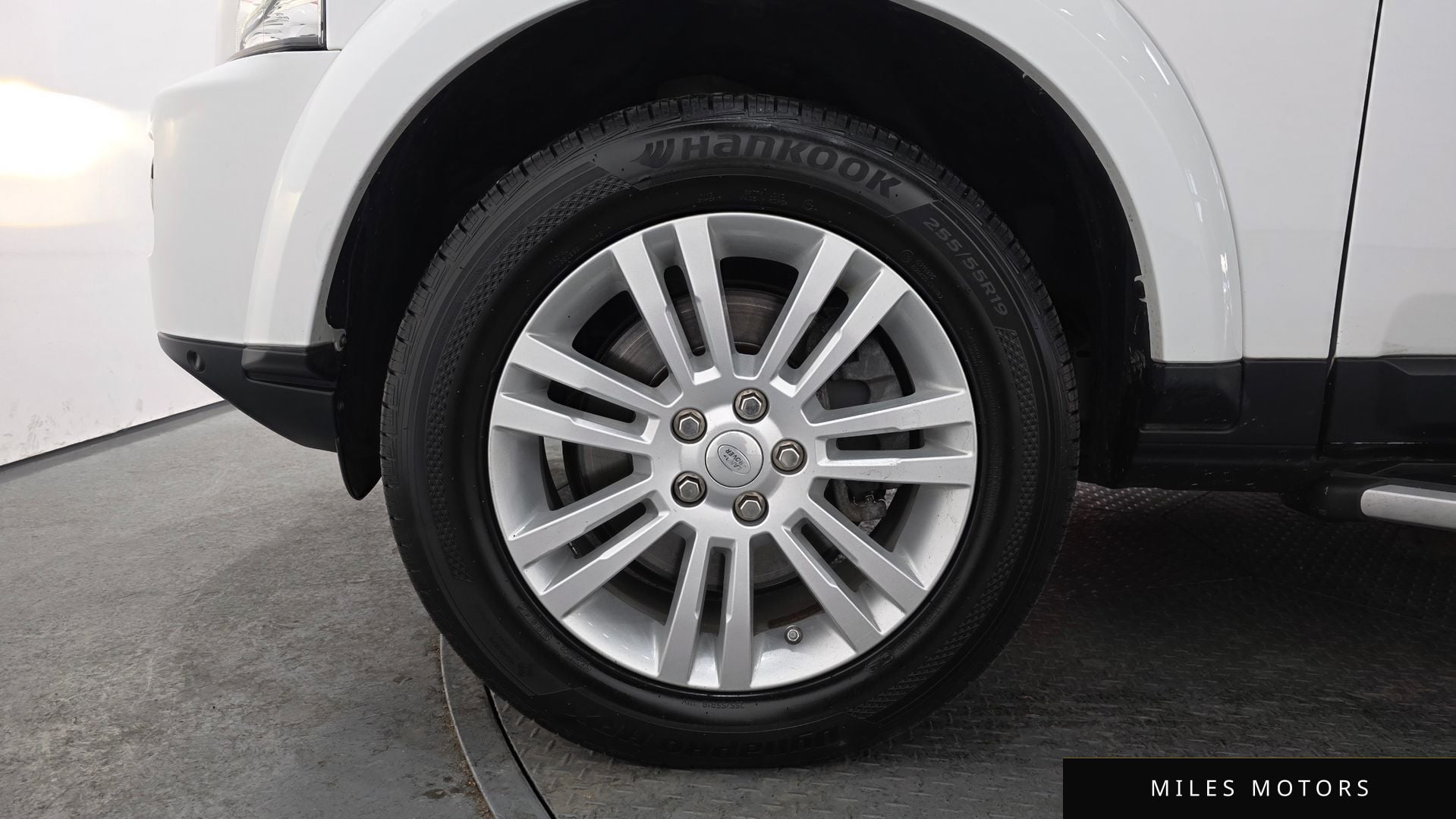 Land Rover Discovery 2015 — миниатюра 5