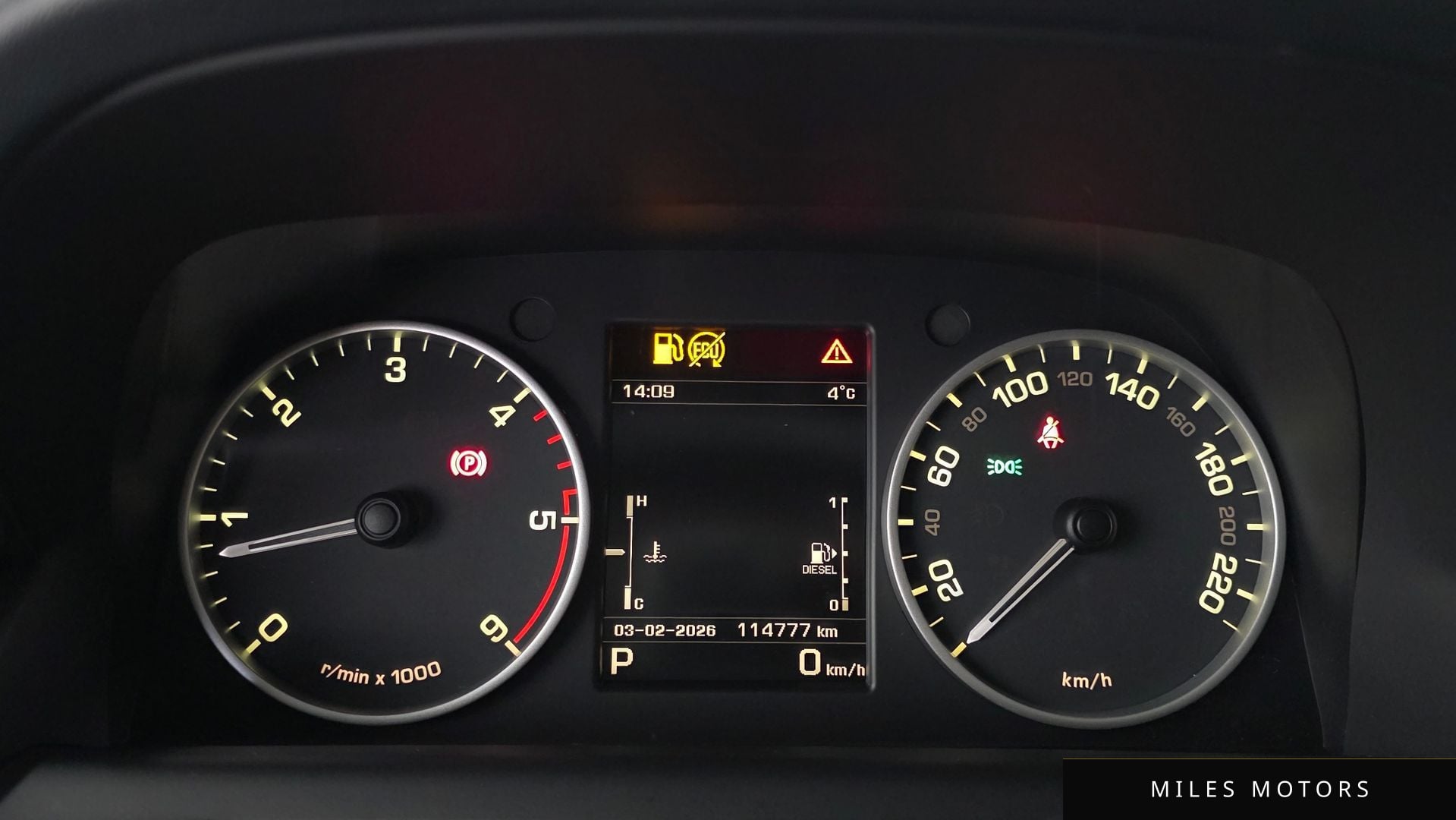 Land Rover Discovery 2015 — миниатюра 8