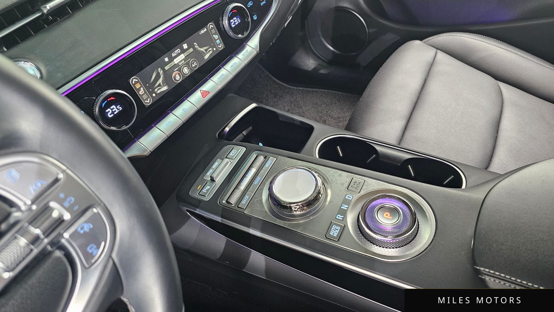 Genesis GV70 2023 — миниатюра 9