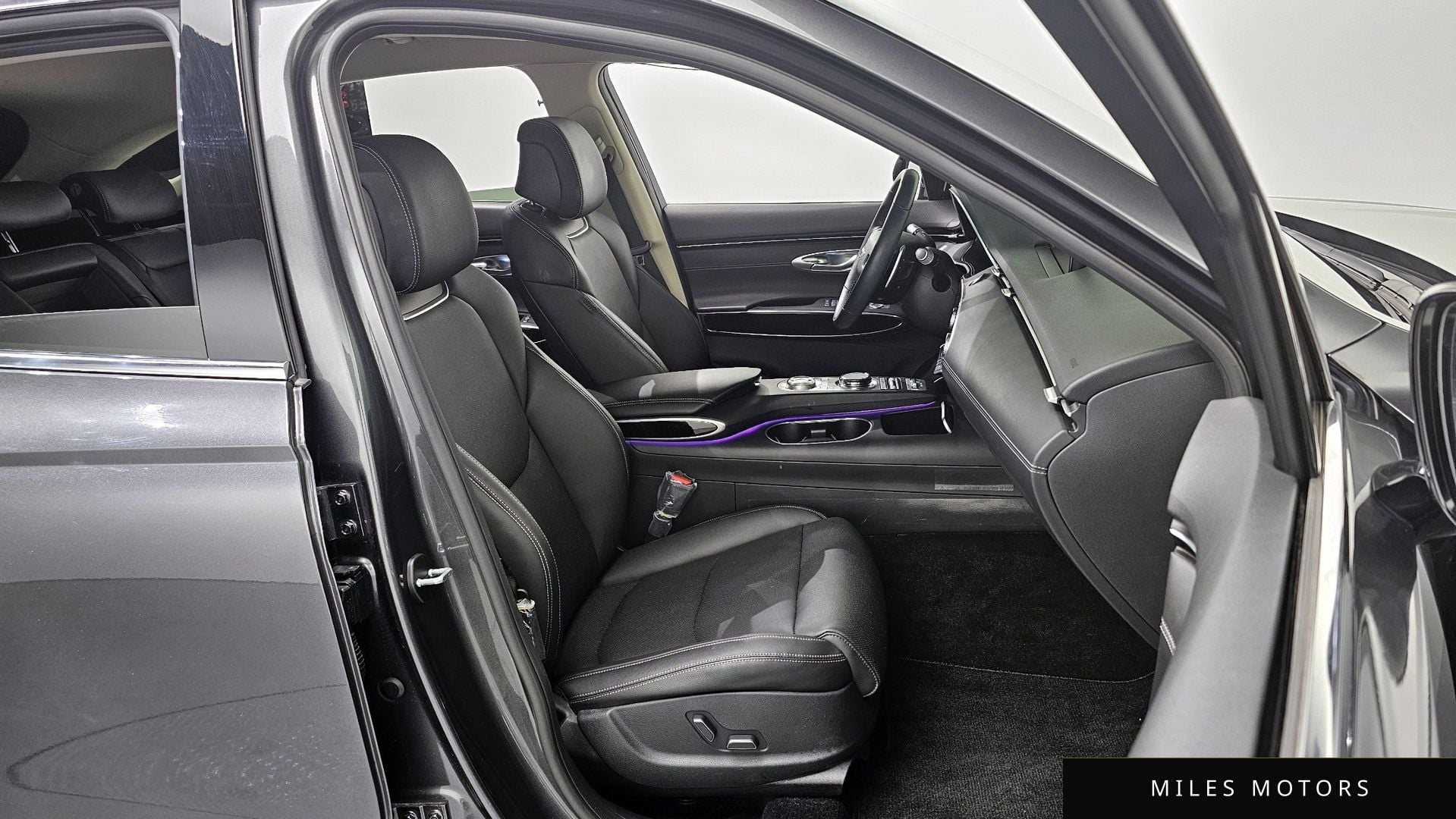 Genesis GV70 2023 — миниатюра 12