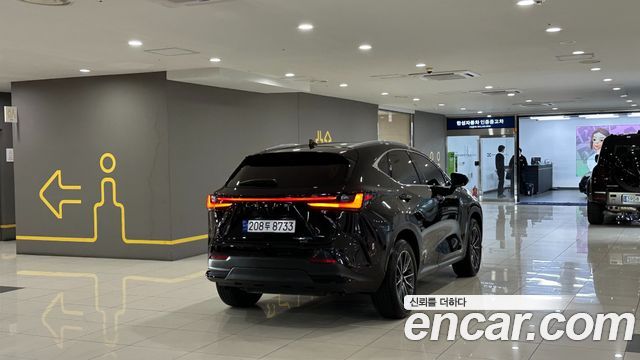 Лексус NX450h+ 2025 — миниатюра 3