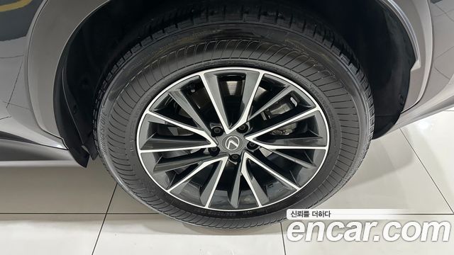 Лексус NX450h+ 2025 — миниатюра 5