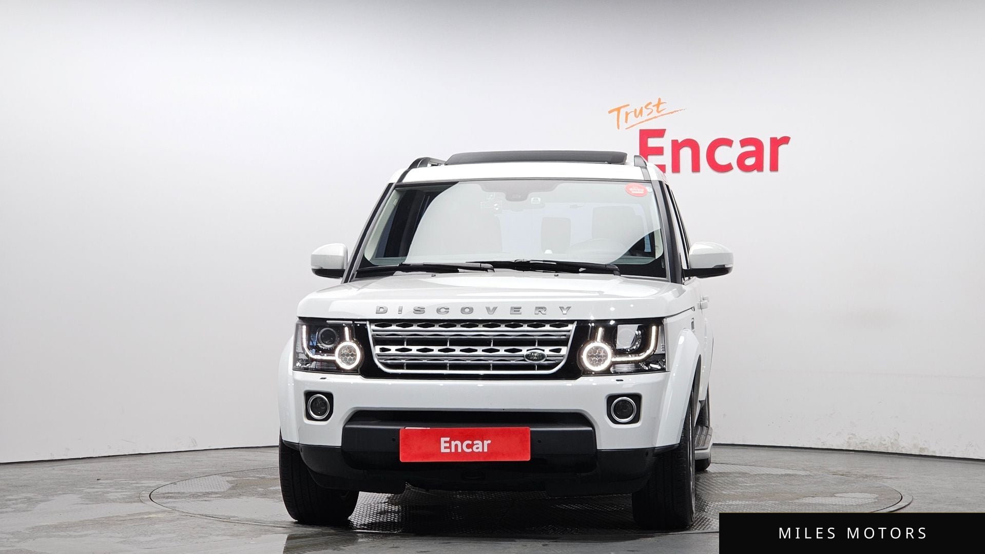 Land Rover Discovery 2015 — миниатюра 3