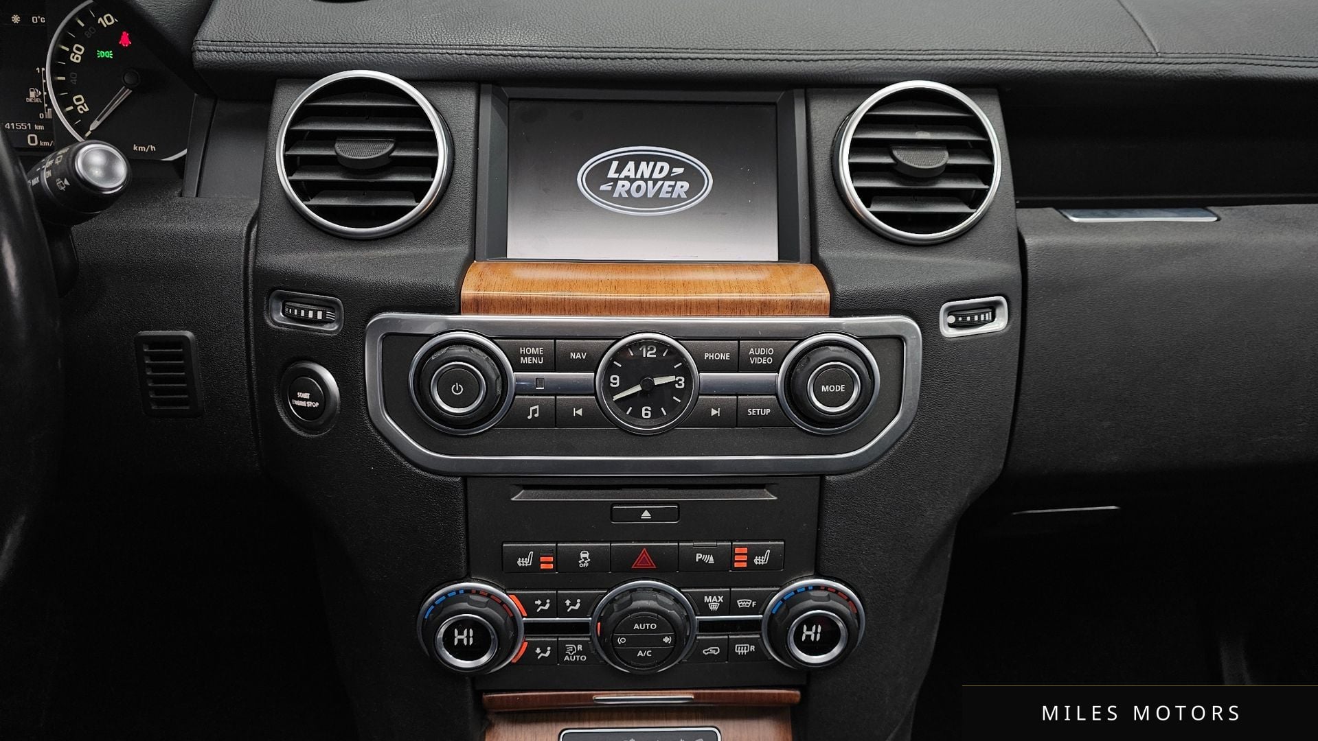 Land Rover Discovery 2015 — миниатюра 14