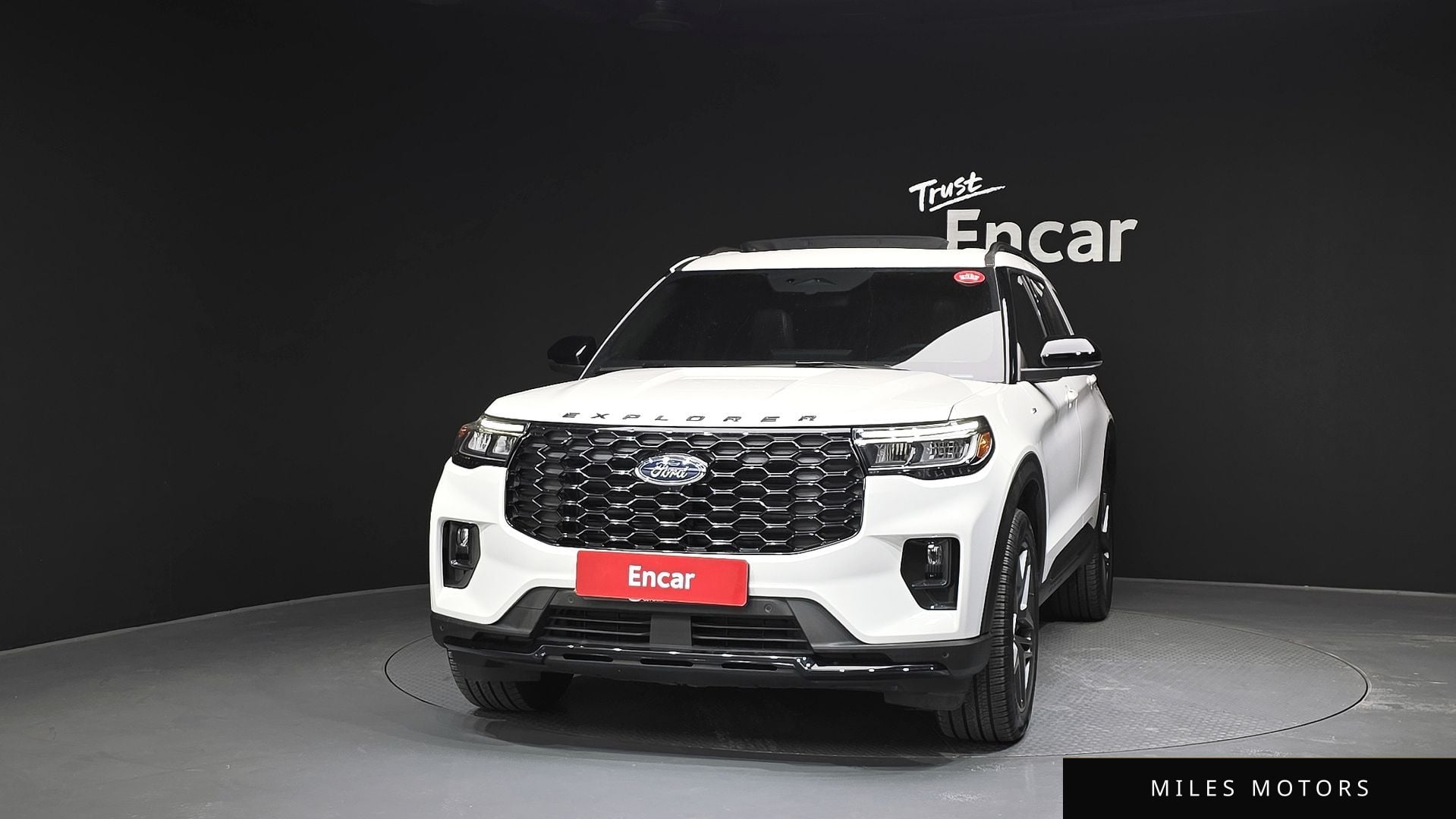Ford Explorer 2025 — миниатюра 3