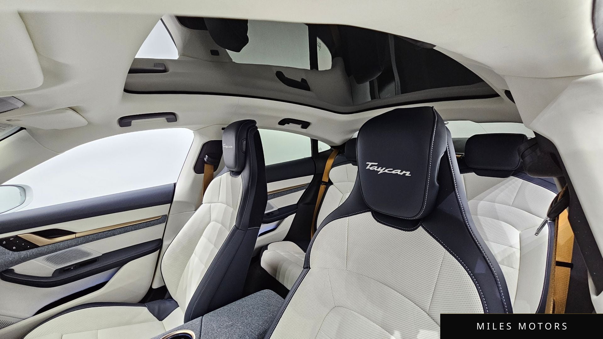 Porsche Taycan 2023 — миниатюра 18