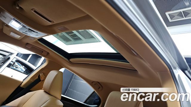 Лексус ES300h 2024 — миниатюра 18