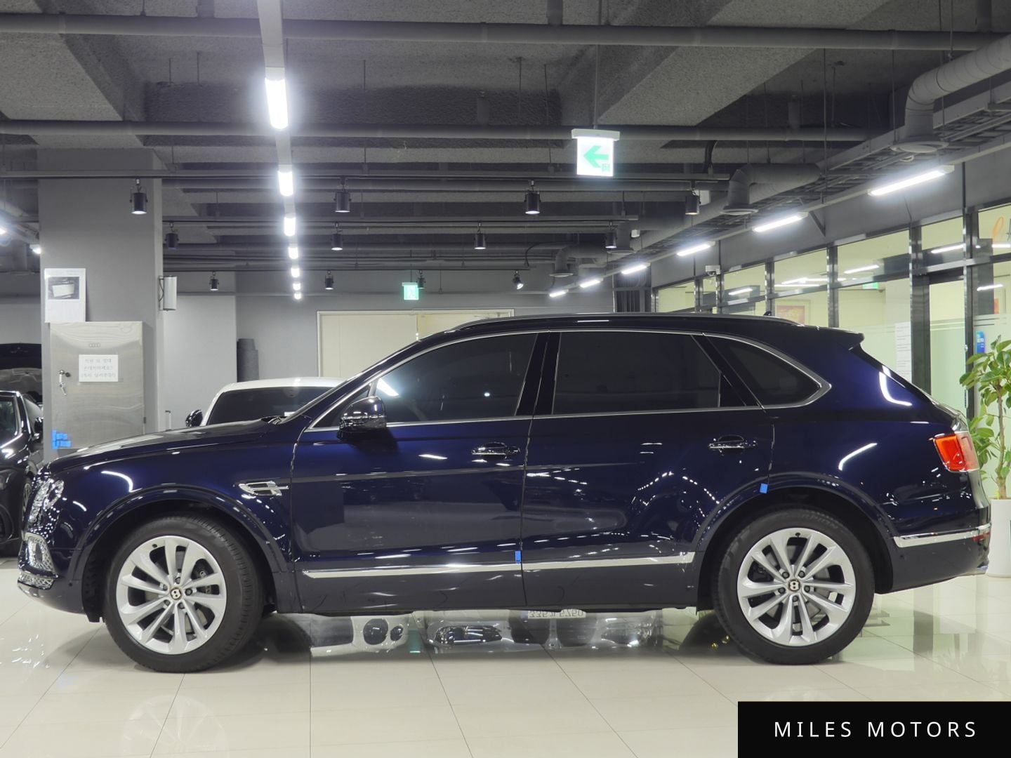 Bentley Bentayga 2020 — миниатюра 2