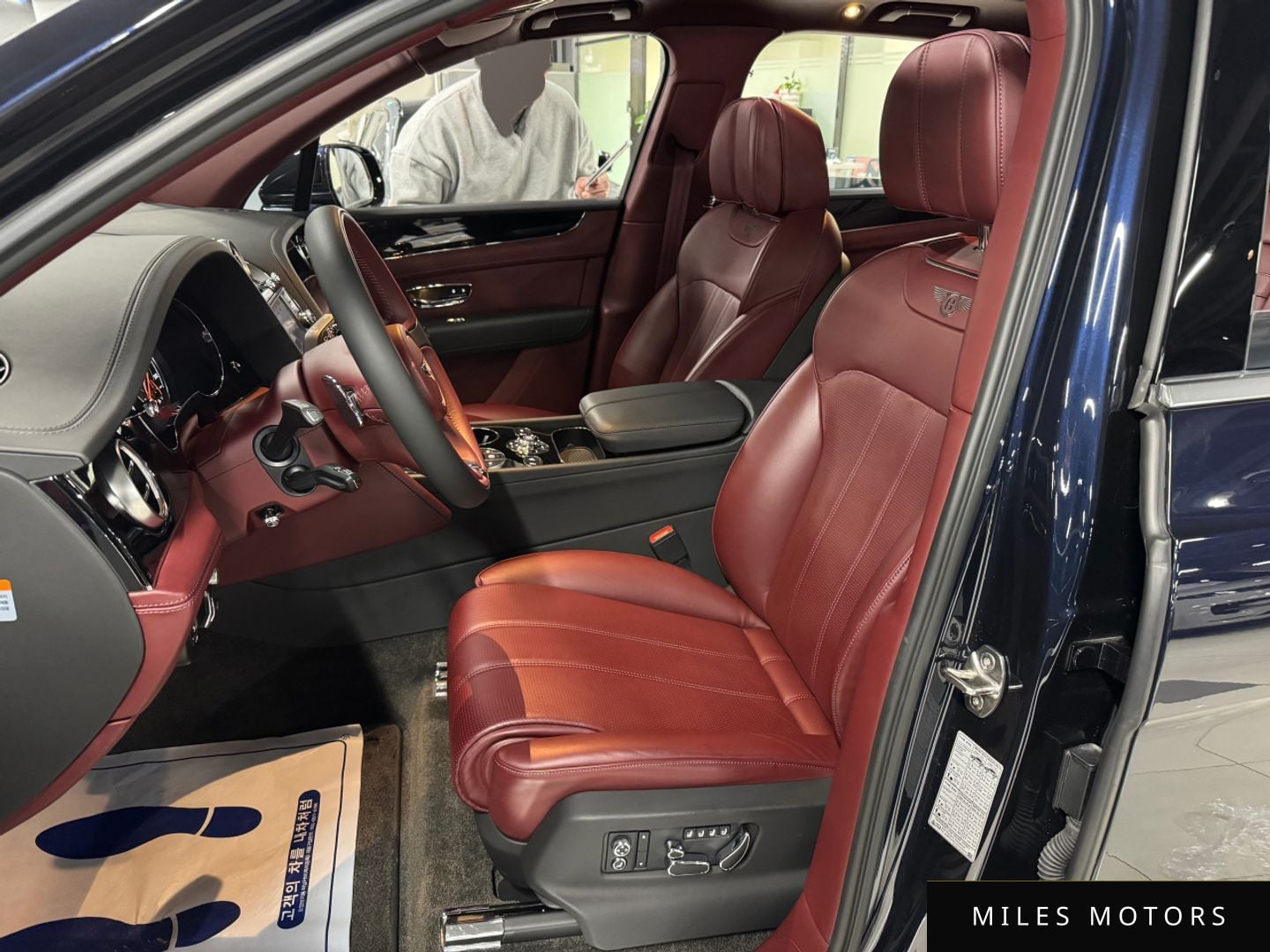 Bentley Bentayga 2020 — миниатюра 8