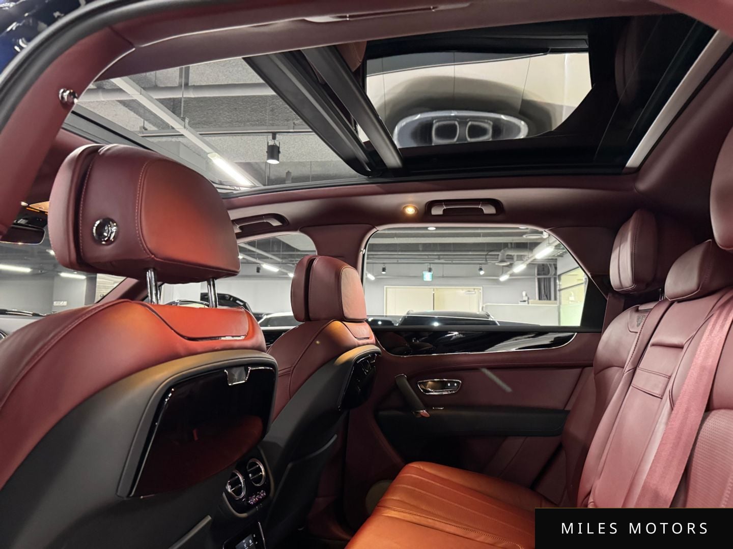 Bentley Bentayga 2020 — миниатюра 11