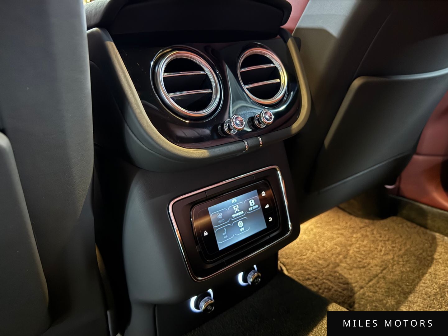 Bentley Bentayga 2020 — миниатюра 12