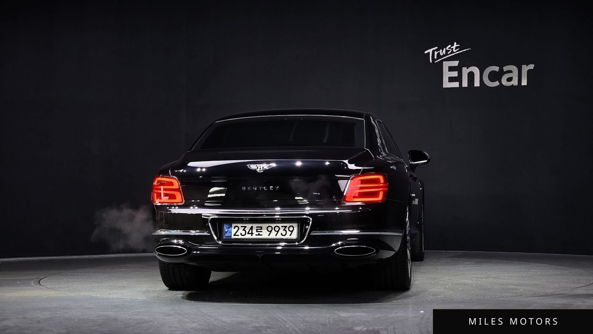 Bentley Flying Spur 2020 — миниатюра 4