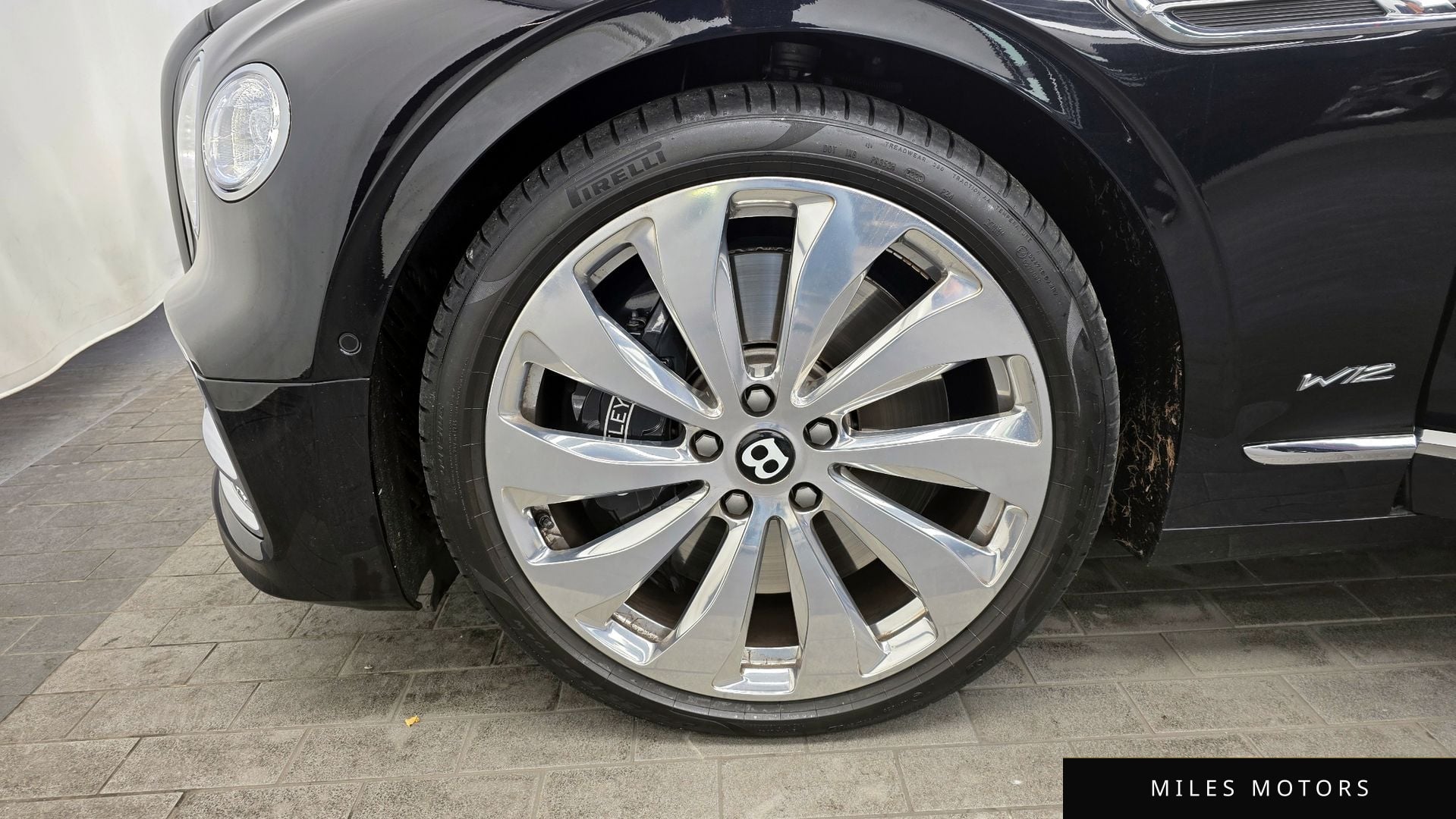 Bentley Flying Spur 2020 — миниатюра 5
