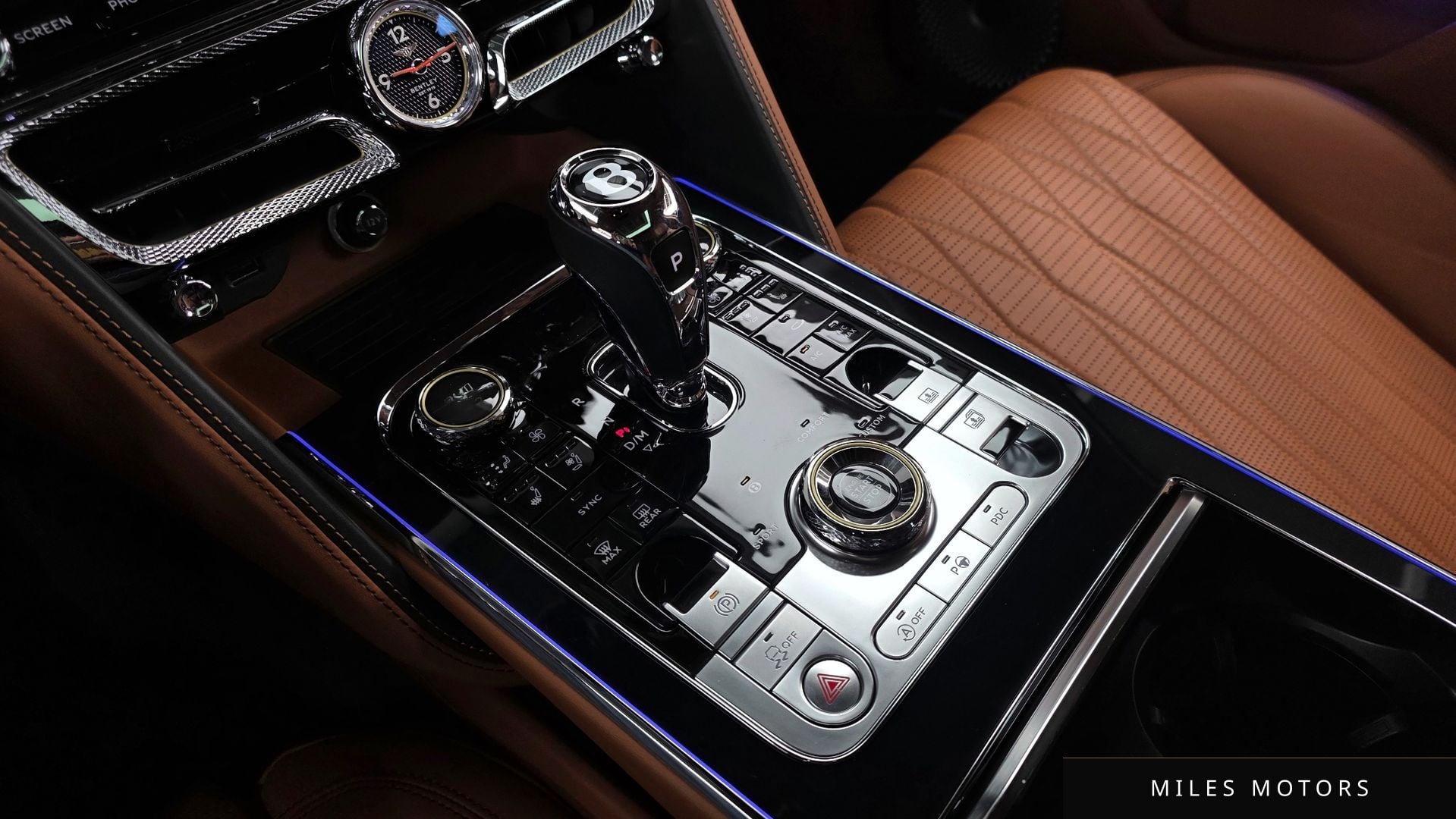 Bentley Flying Spur 2020 — миниатюра 9