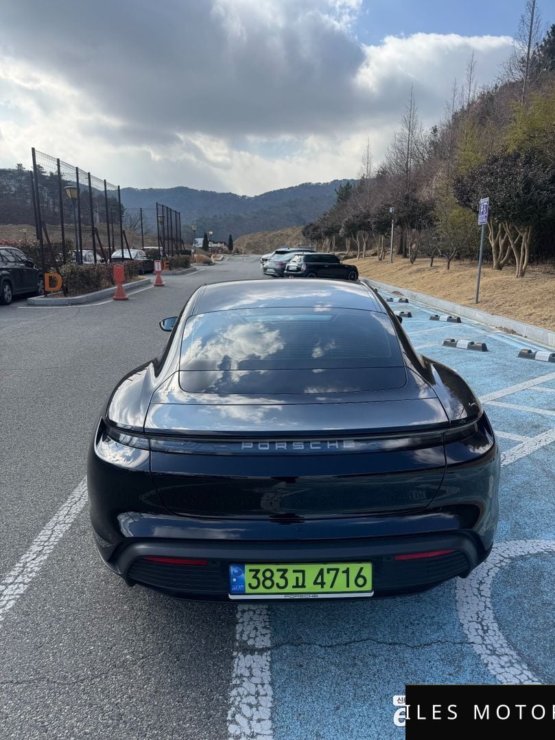 Porsche 타이칸 2025 — миниатюра 4