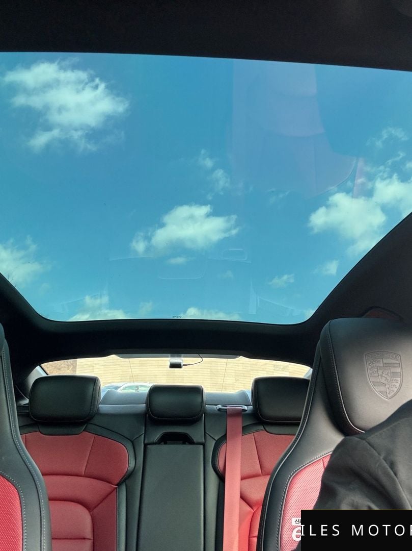 Porsche 타이칸 2025 — миниатюра 10
