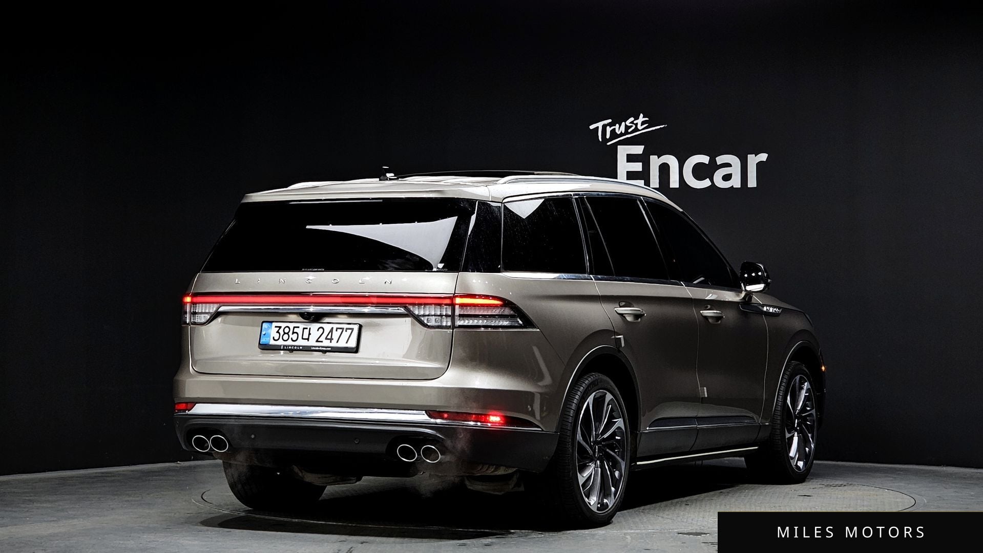 Lincoln Aviator 2021 — миниатюра 2
