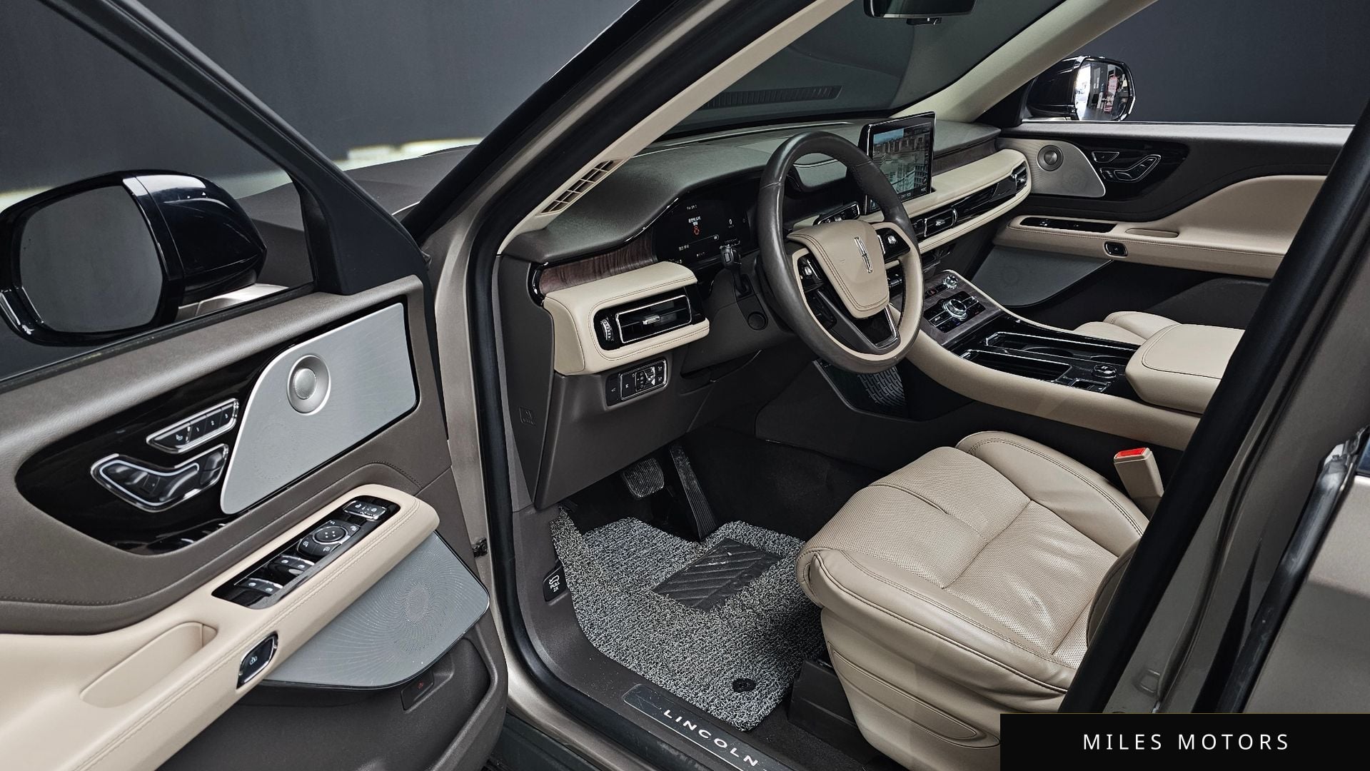 Lincoln Aviator 2021 — миниатюра 11