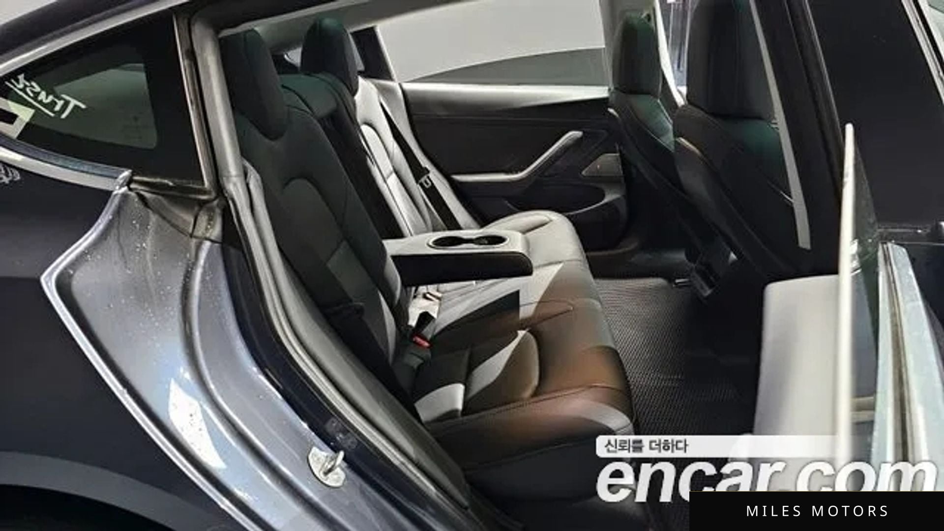Tesla Model 3 2020 — миниатюра 12