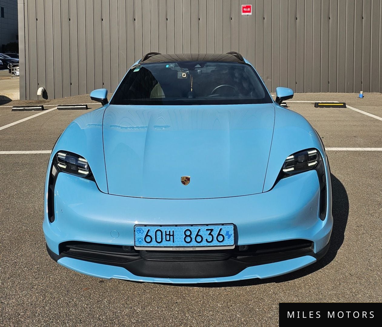 Porsche Taycan 2022 — миниатюра 3