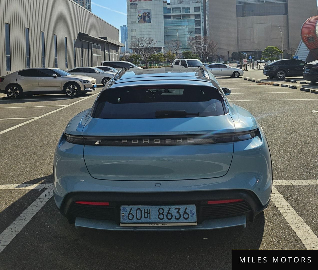 Porsche Taycan 2022 — миниатюра 4