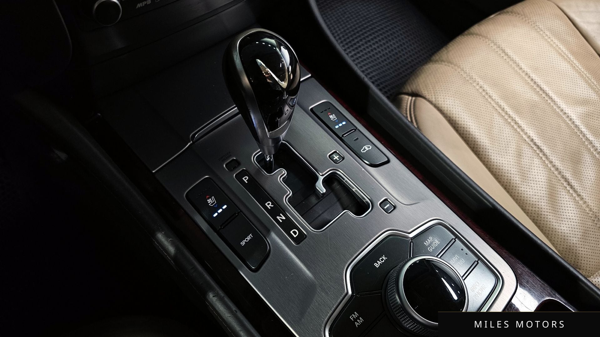 Hyundai Equus 2012 — миниатюра 9