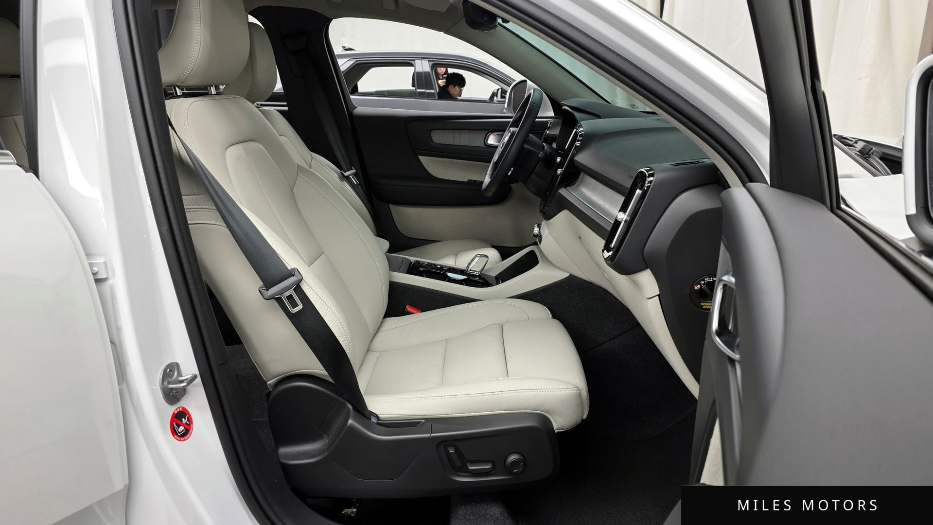 Volvo XC40 2024 — миниатюра 11