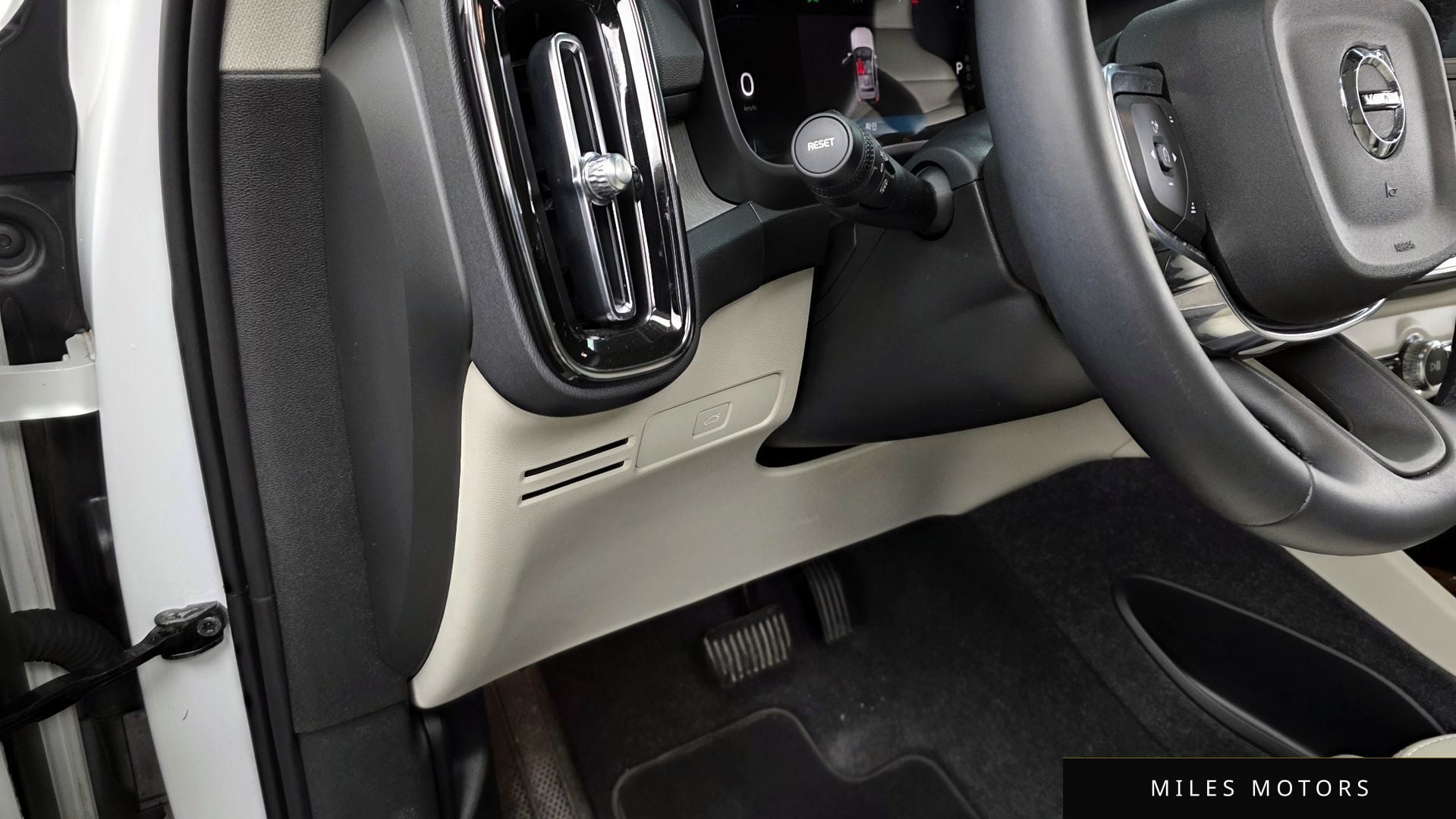 Volvo XC40 2024 — миниатюра 17