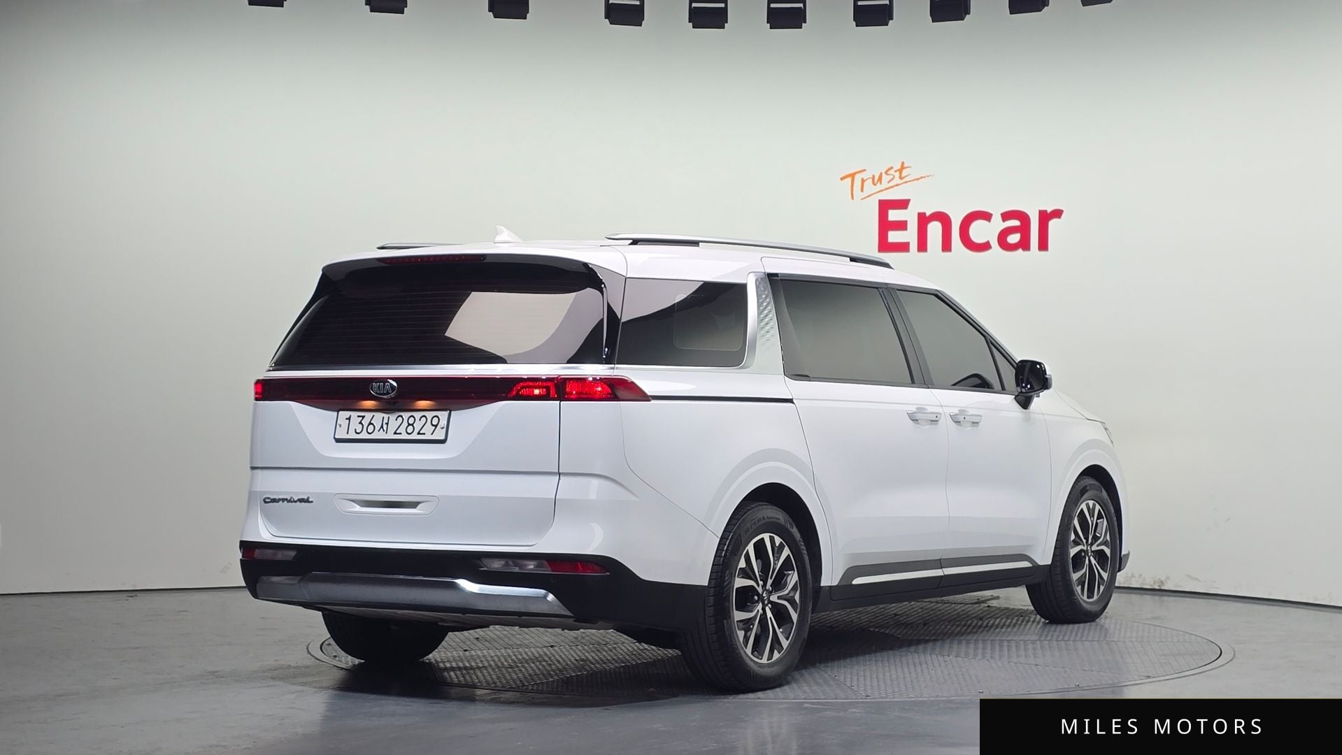 Kia Carnival 2021 — миниатюра 2