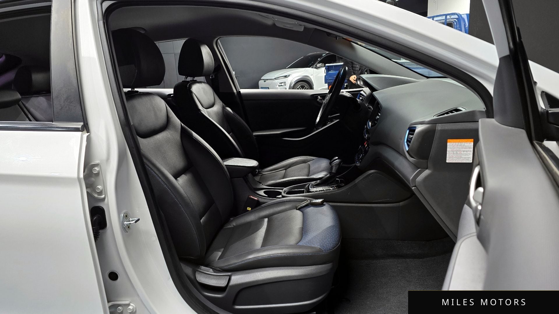Hyundai Ioniq 2016 — миниатюра 10