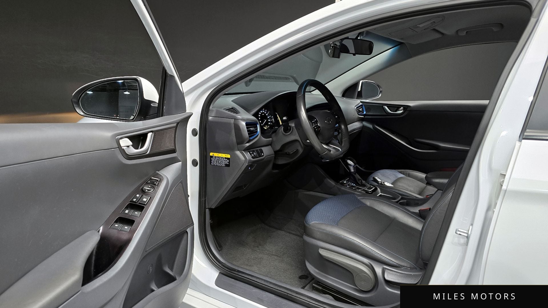 Hyundai Ioniq 2016 — миниатюра 11