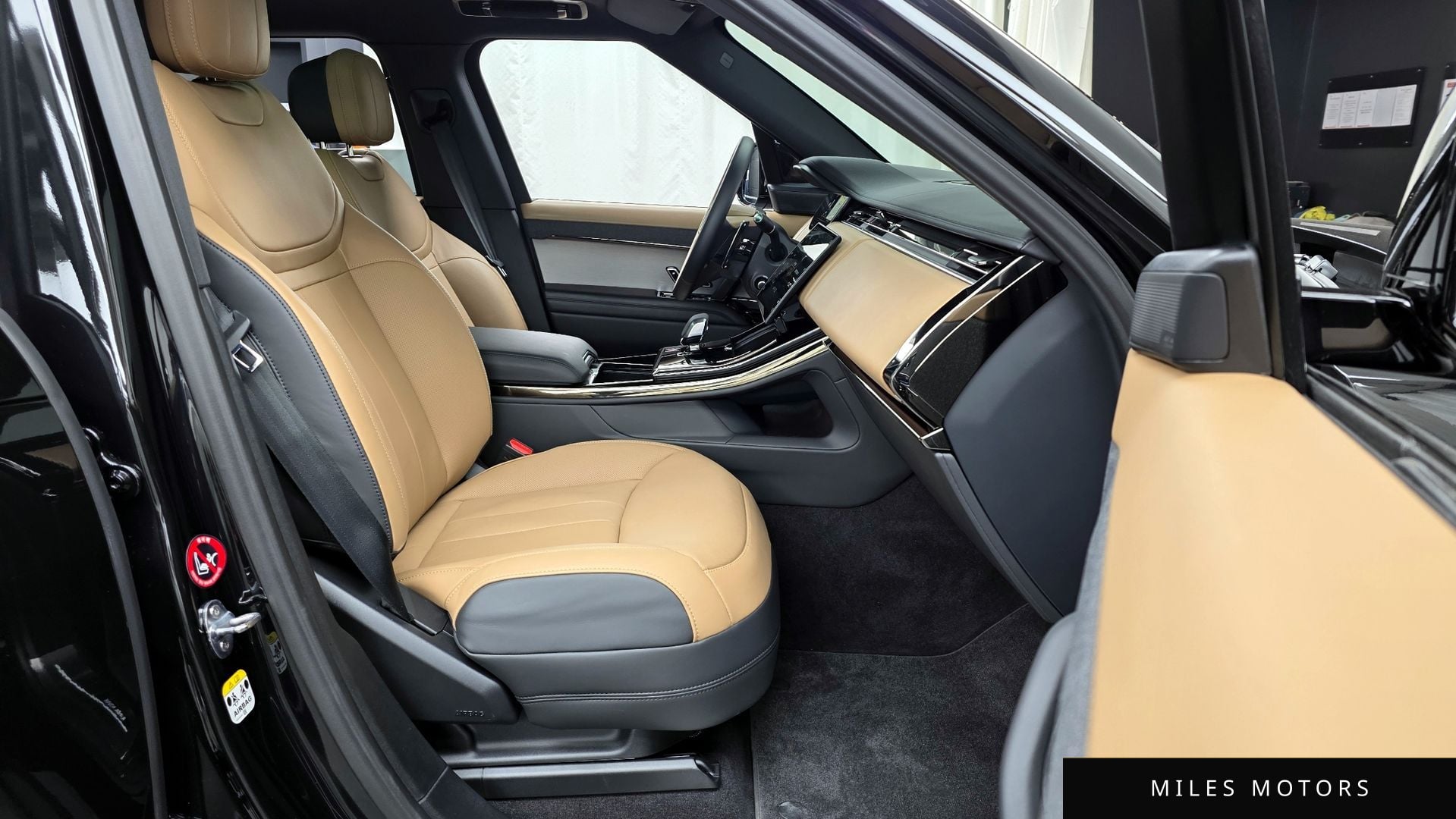 Land Rover Range Rover Sport 2025 — миниатюра 11