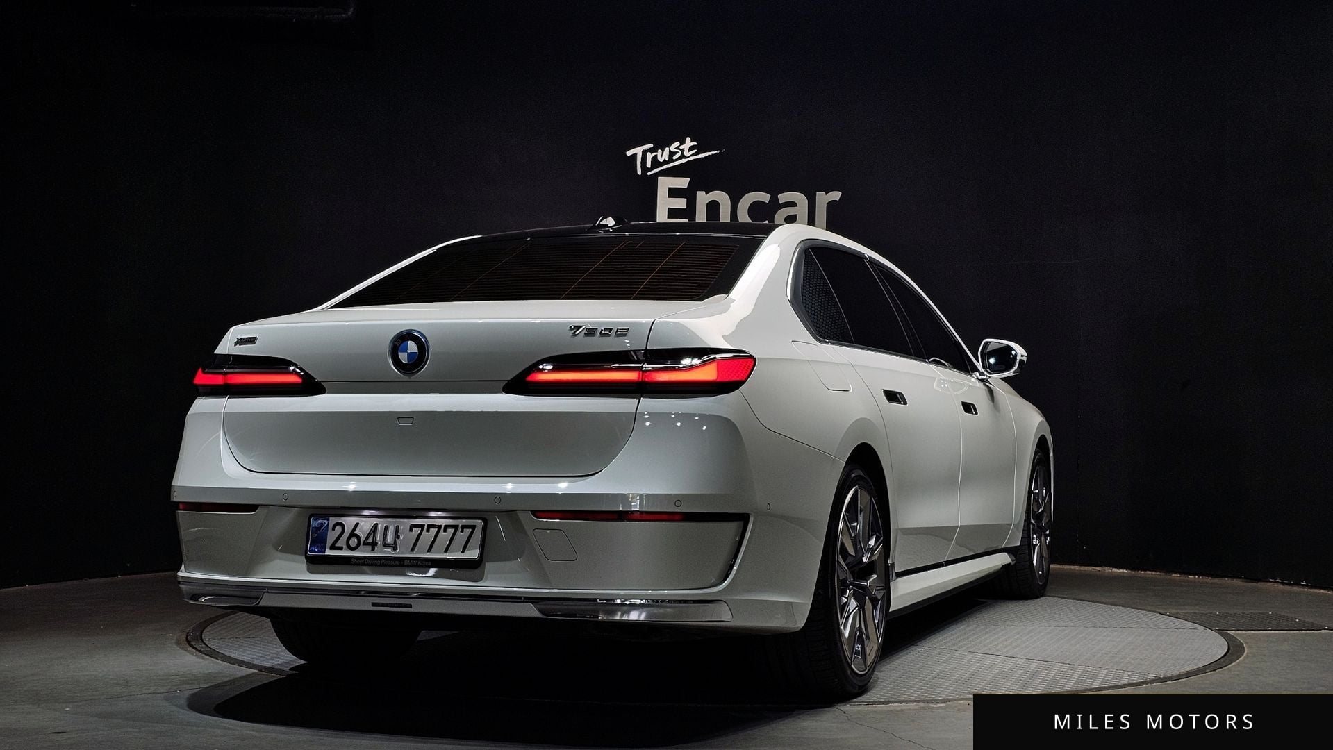 BMW 7 Series (G70) 2023 — миниатюра 2