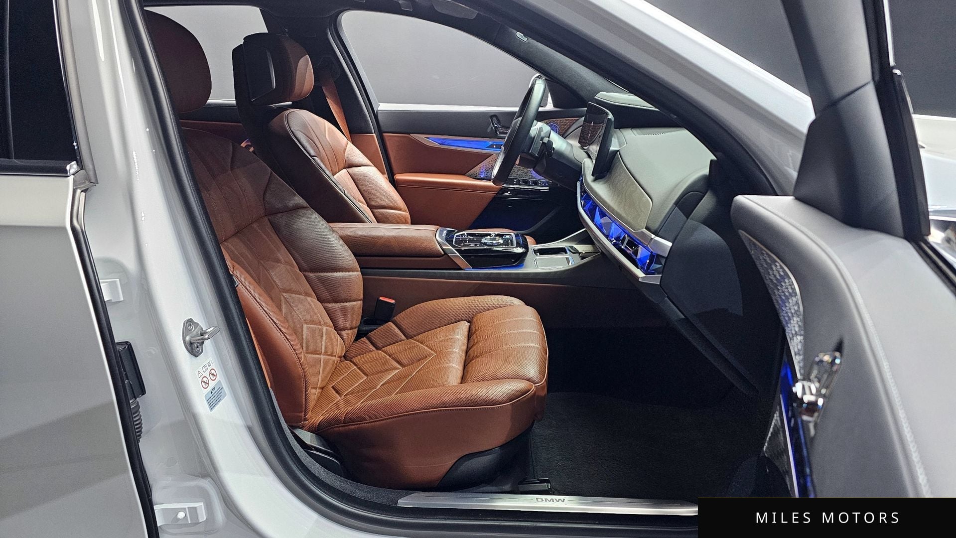 BMW 7 Series (G70) 2023 — миниатюра 10