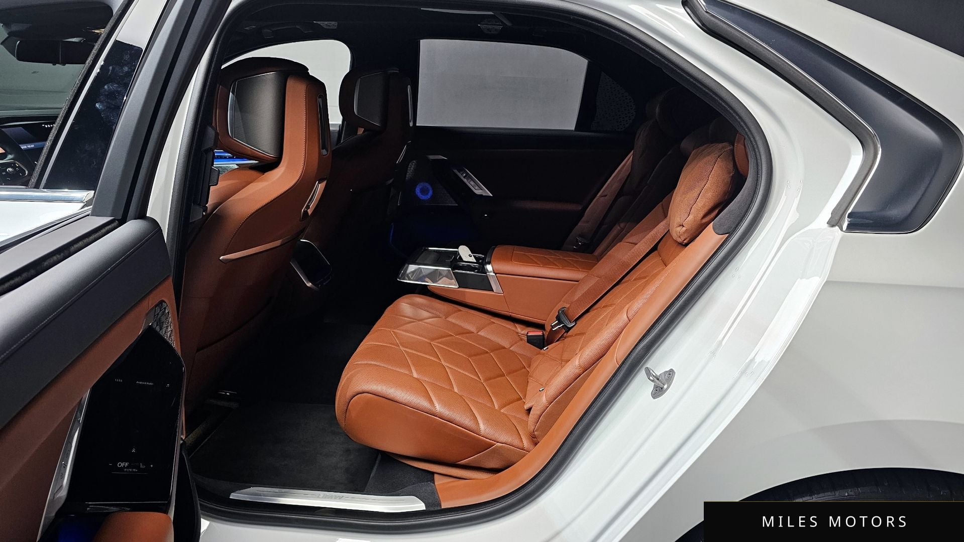 BMW 7 Series (G70) 2023 — миниатюра 12