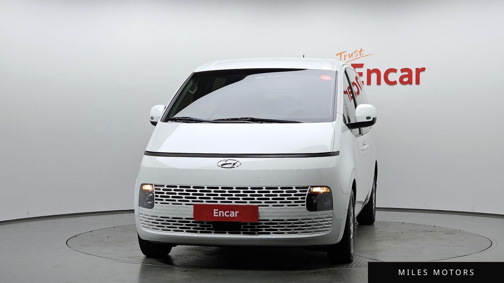 Hyundai Staria 2022 — миниатюра 3