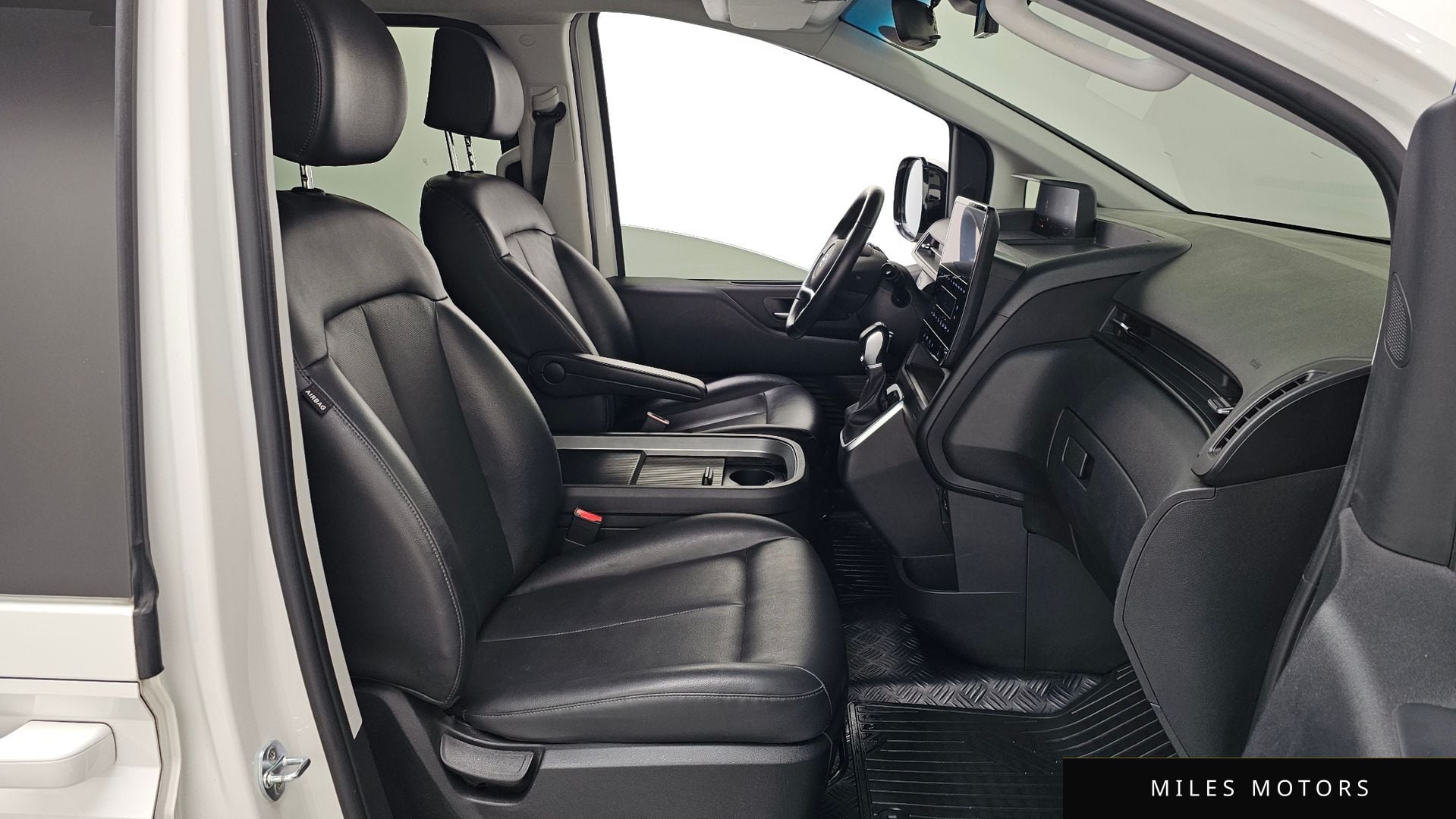 Hyundai Staria 2022 — миниатюра 11