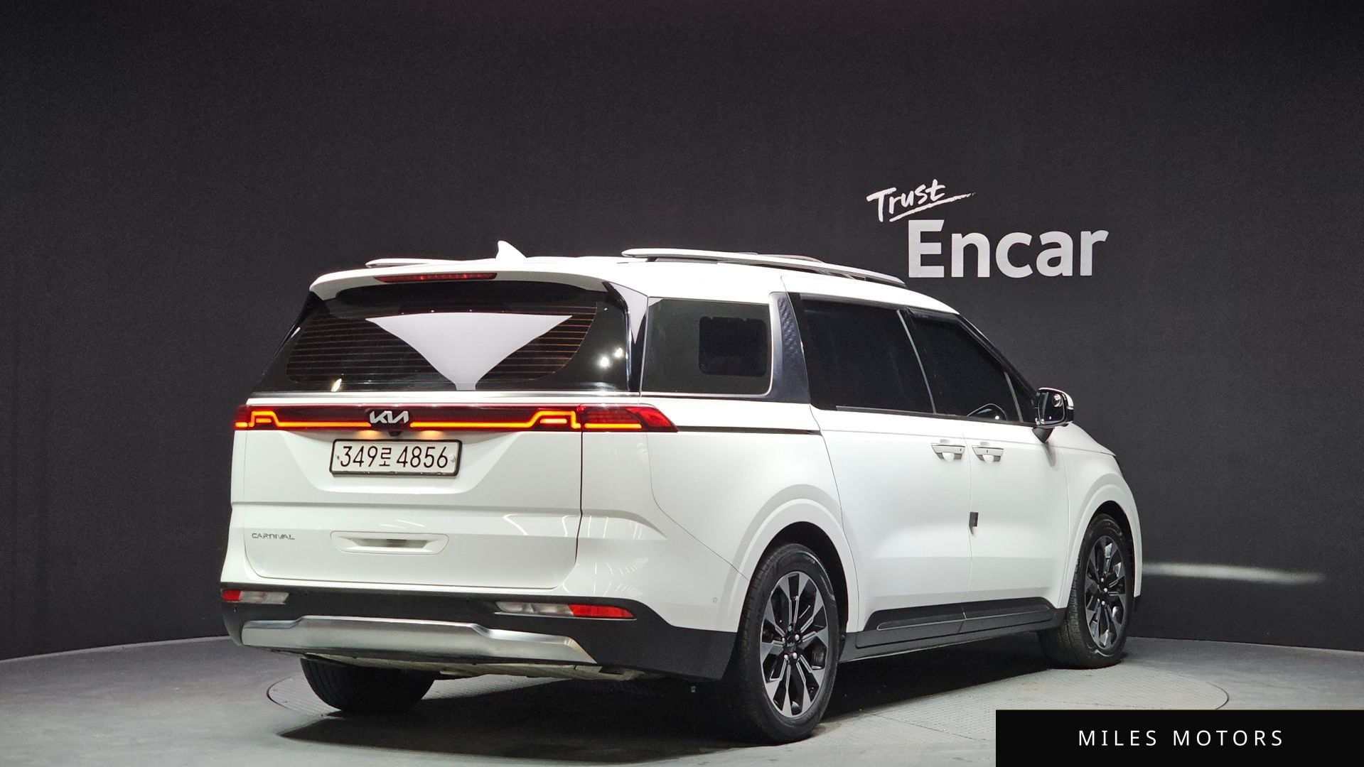 Kia Carnival 2022 — миниатюра 2