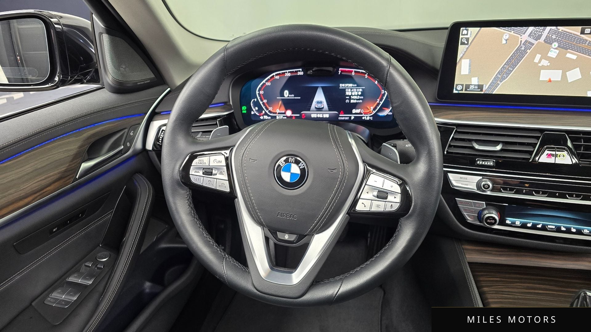 BMW 5 Series (G30) 2023 — миниатюра 13