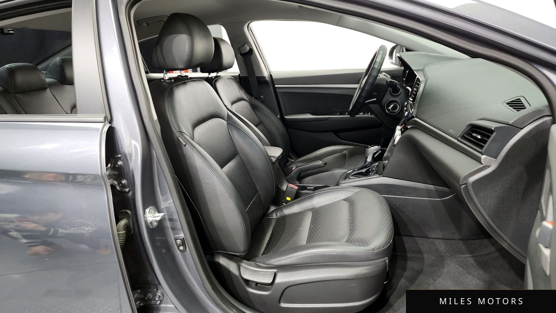 Hyundai AVANTE 2019 — миниатюра 11
