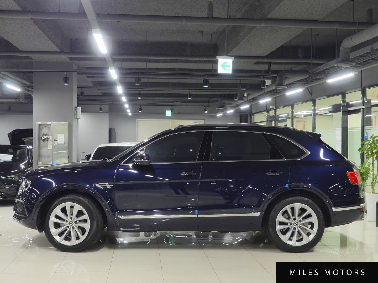 Bentley Bentayga 2020 — миниатюра 2