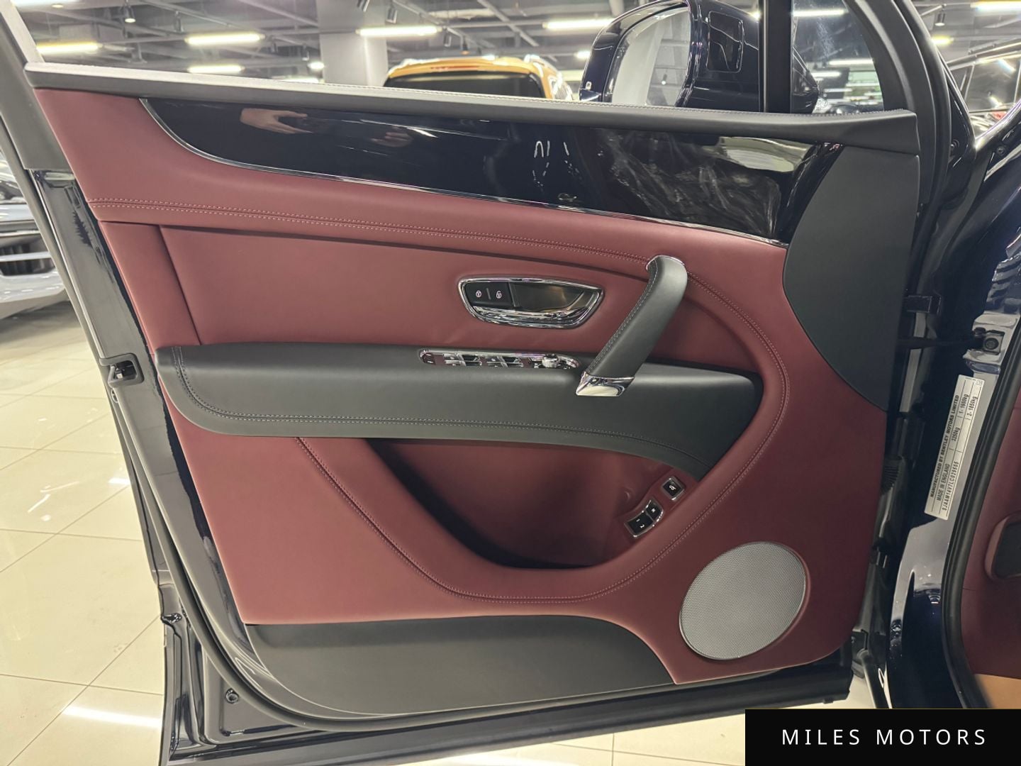 Bentley Bentayga 2020 — миниатюра 7