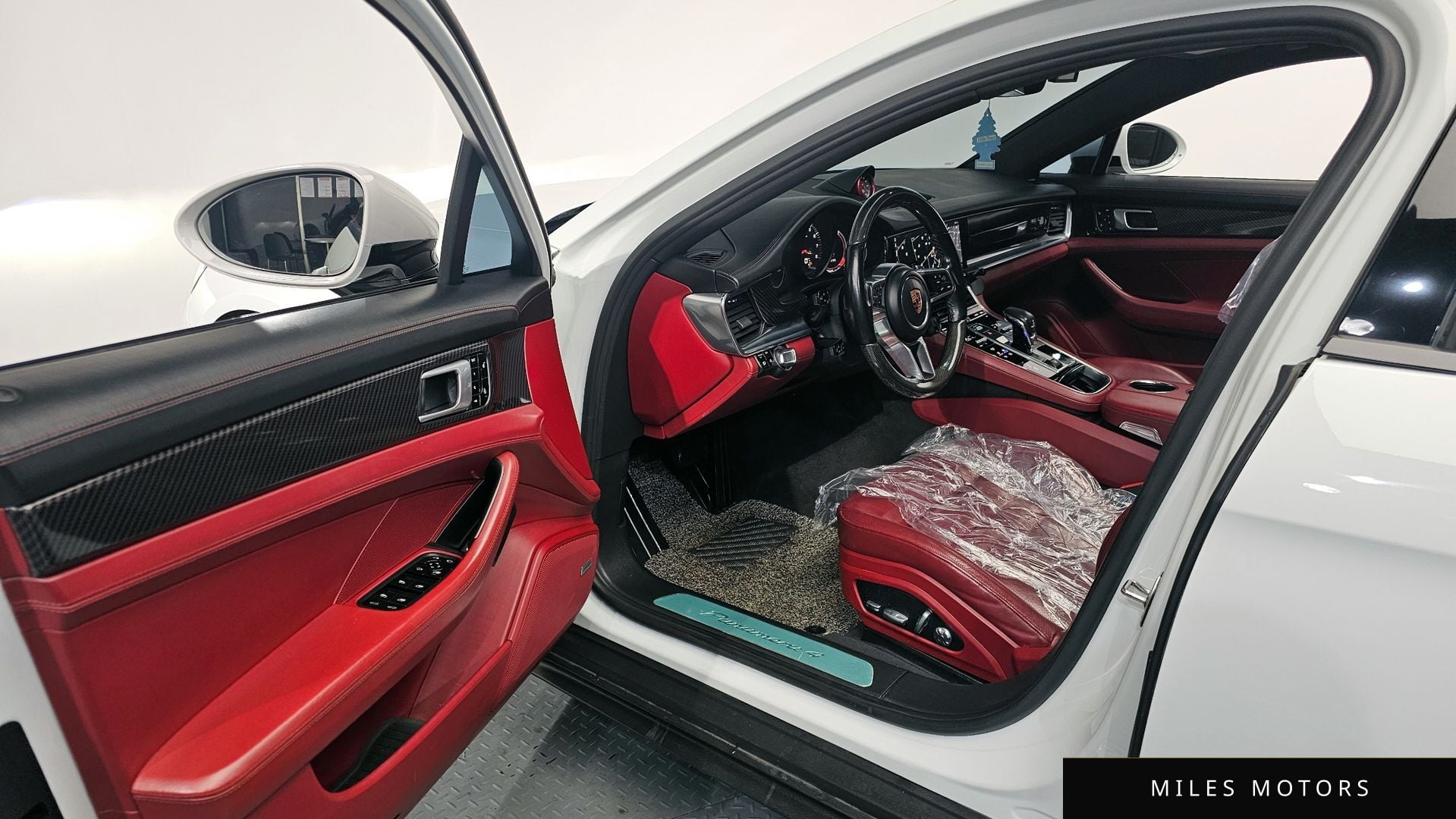 Porsche Panamera 2018 — миниатюра 10