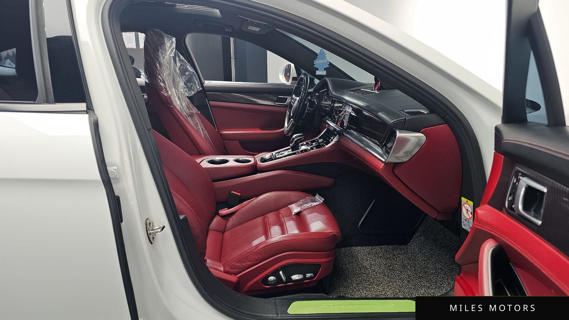 Porsche Panamera 2018 — миниатюра 11
