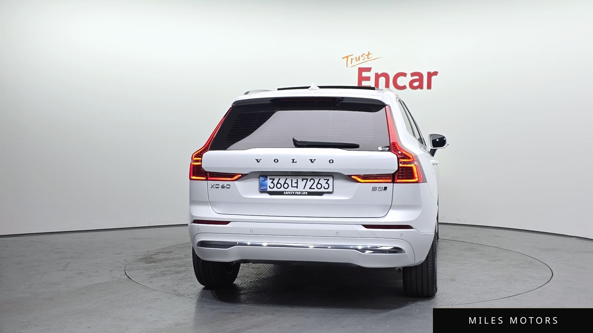 Volvo XC60 2025 — миниатюра 4