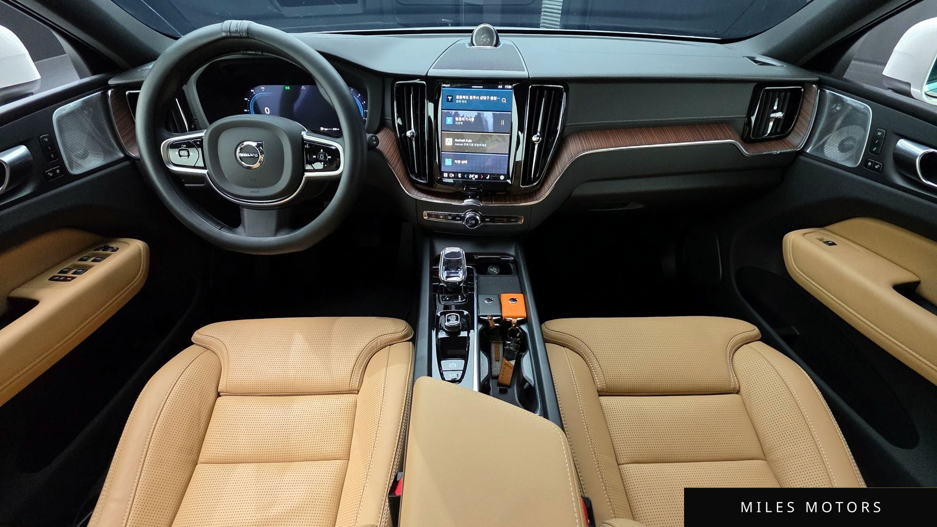 Volvo XC60 2025 — миниатюра 7